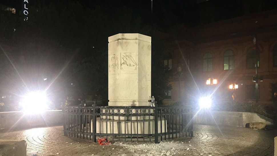 Columbus Statue scaled